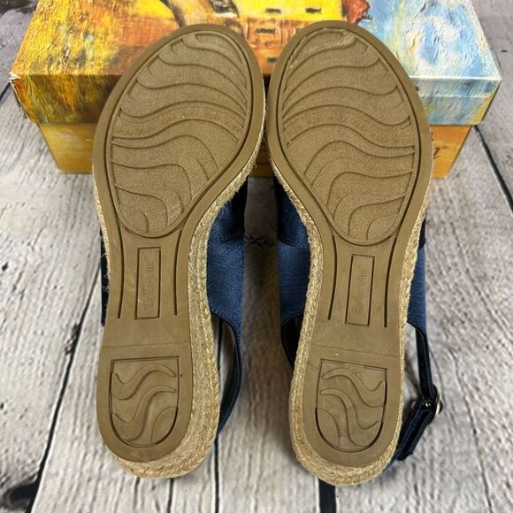 Bella Vita Women’s Kimora Wedge Espadrille Sandals Navy Thai Silk 10M NEW - Picture 10 of 13
